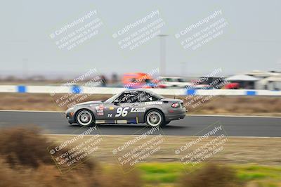 media/Jan-26-2025-CalClub SCCA (Sun) [[cfcea7df88]]/Group 1/Race/